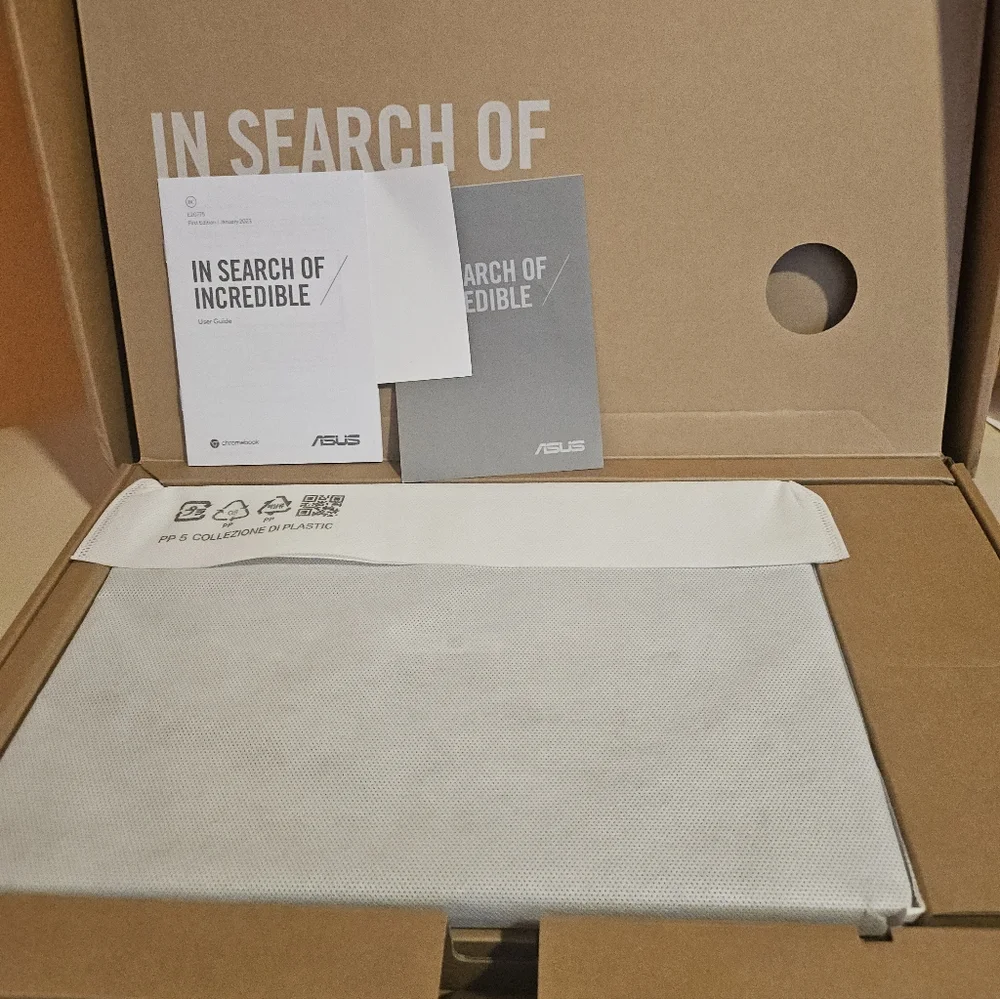 ASUS Chromebook - Elegant Black Finish